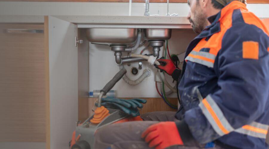 Descale Tankless Water Heater in Honobia, OK